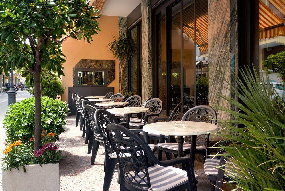 Hotel Napoleon Cattolica Bagian luar foto